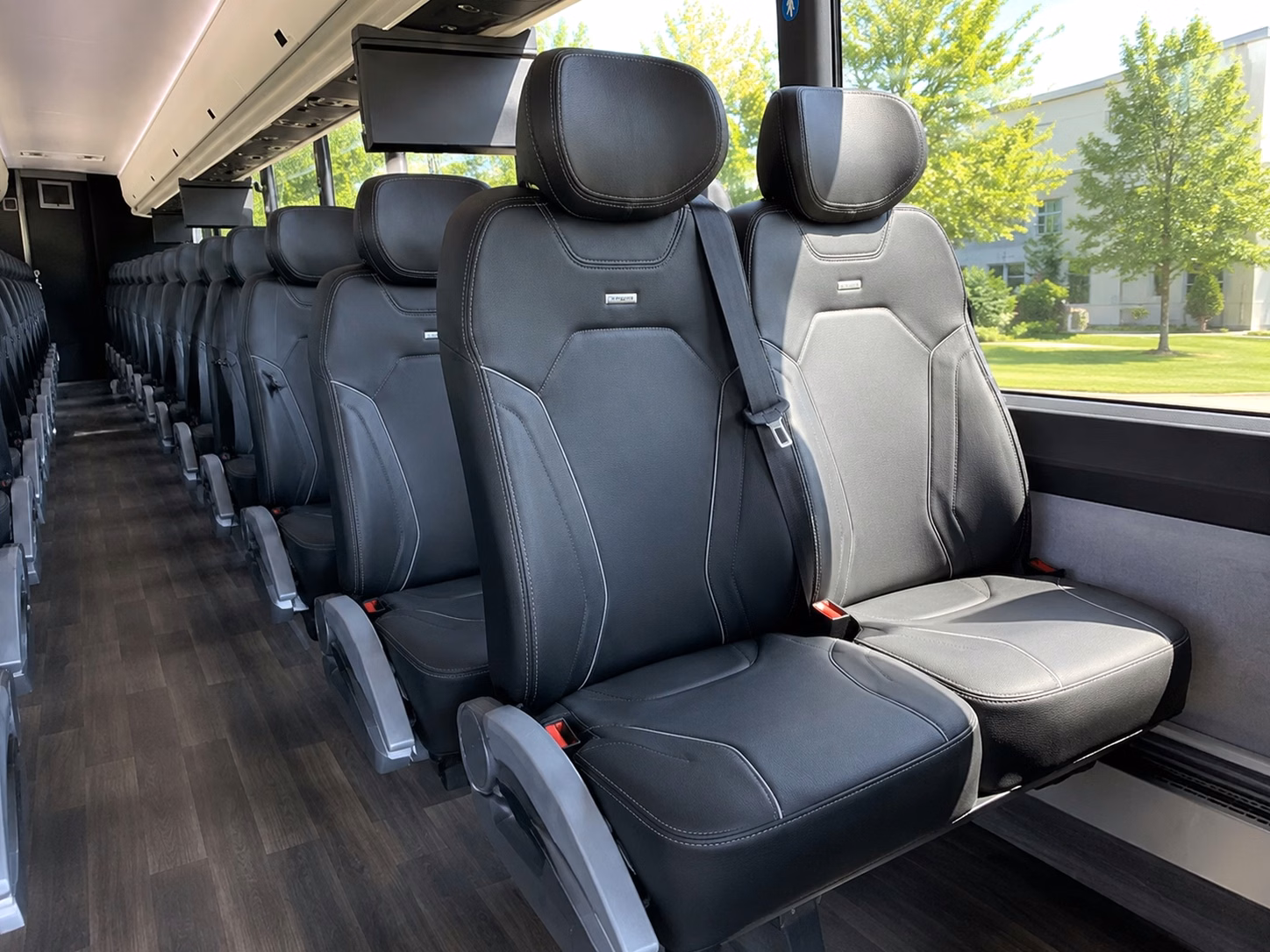 effortless airport transfers for wedding guests flying into ontario international airport