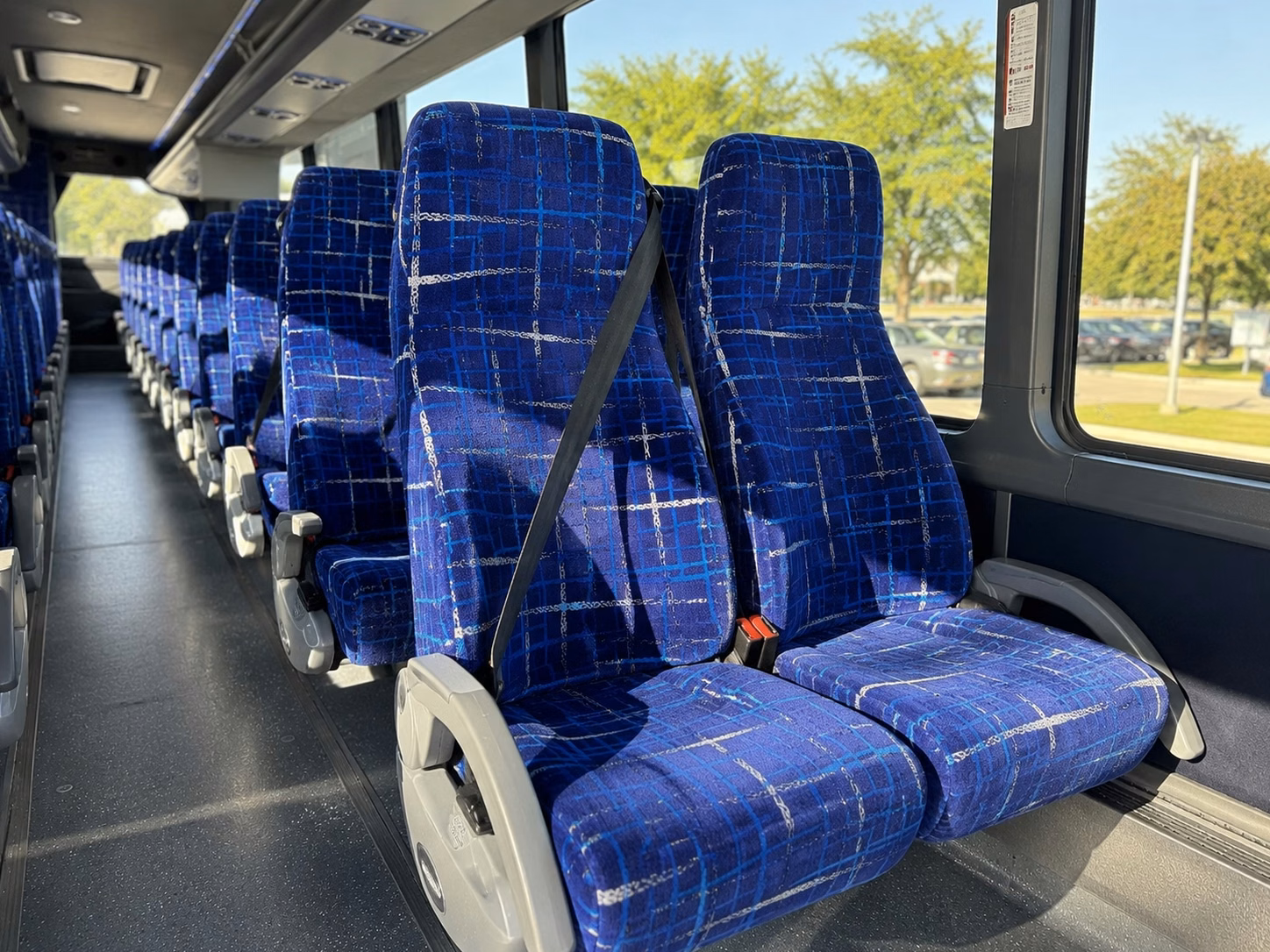 shuttle your guests between redlands hotels and your wedding venue without a hitch